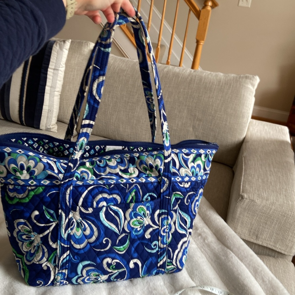 Vera Bradley overnight bag EUC